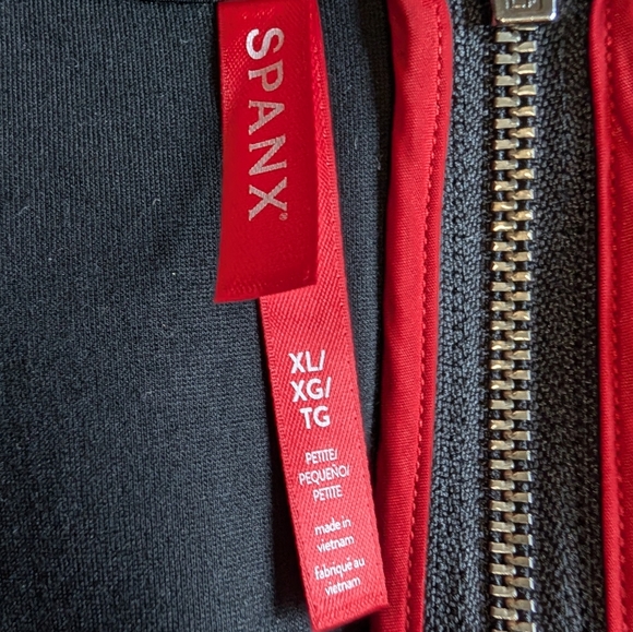 Nwt Women's Spanx Perfect Sleeveless Jumpsuit In Black Size XL Petite - Picture 5 of 8